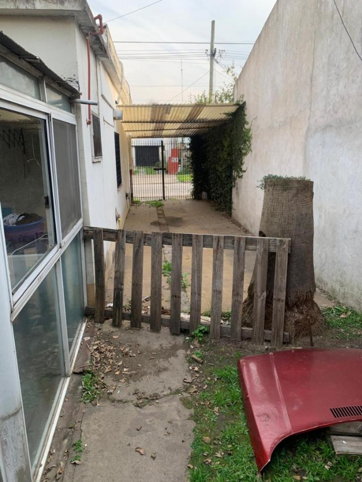 VENTA CASA 3 AMBIENTES JOSE C. PAZ CON ENTRADA DE AUTO - SE ACEPTA FINANCIACION