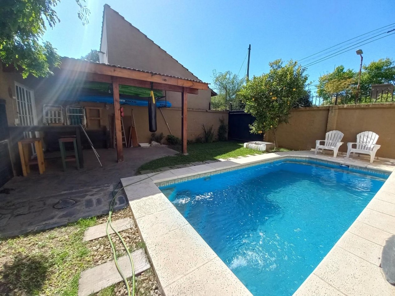 VENTA CASA 5 AMBIENTES BELLA VISTA CON QUINCHO Y PILETA