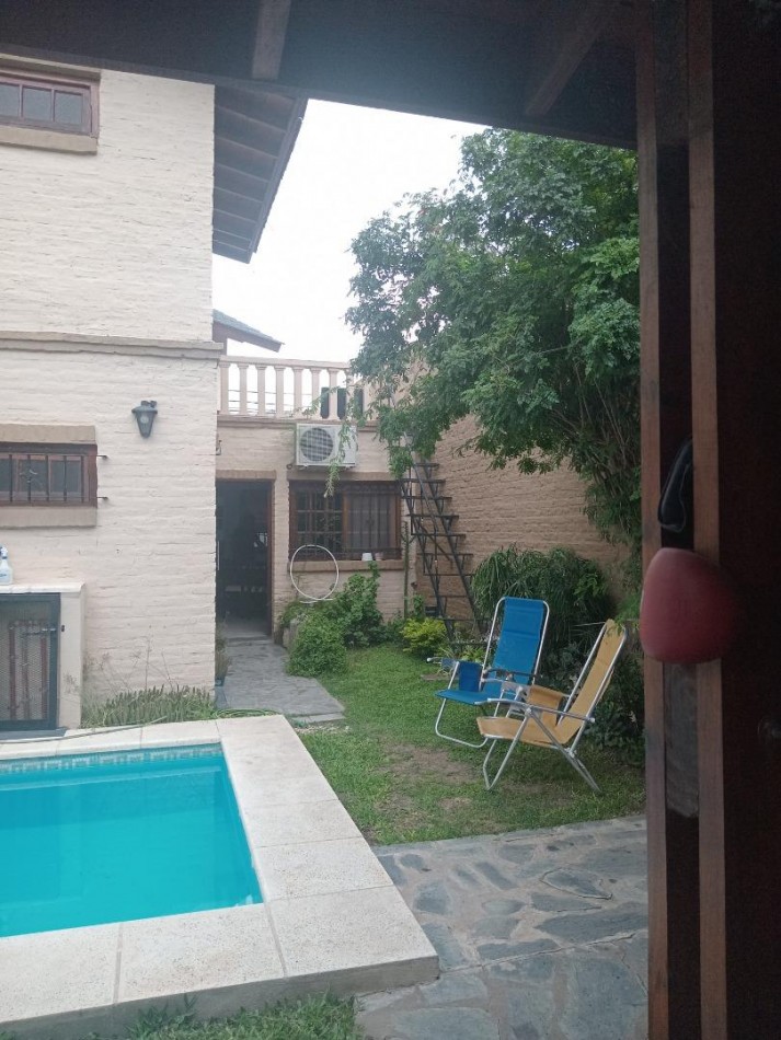 VENTA CASA 5 AMBIENTES BELLA VISTA CON QUINCHO Y PILETA