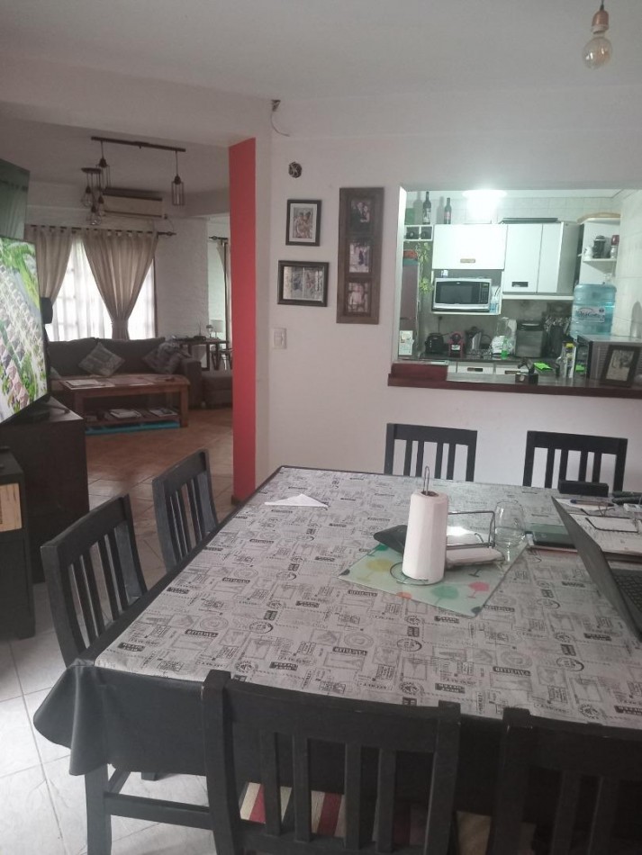 VENTA CASA 5 AMBIENTES BELLA VISTA CON QUINCHO Y PILETA
