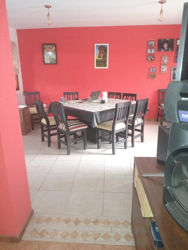 VENTA CASA 5 AMBIENTES BELLA VISTA CON QUINCHO Y PILETA