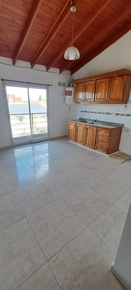 DEPARTAMENTO 3 AMBIENTES CON BALCON