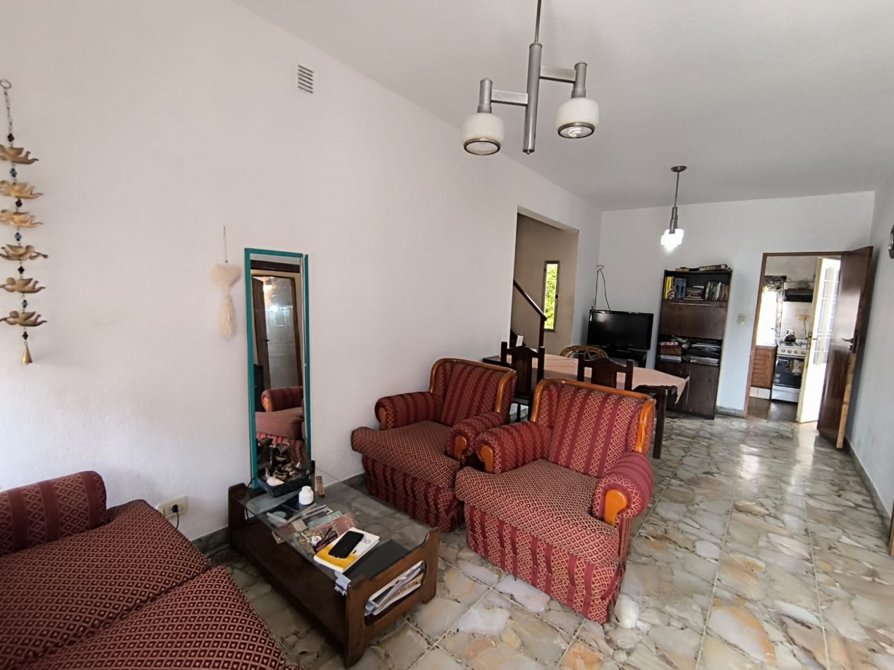 VENTA CASA 4 AMBIENTES CON PARQUE Y PILETA MUÑIZ APTO CREDITO