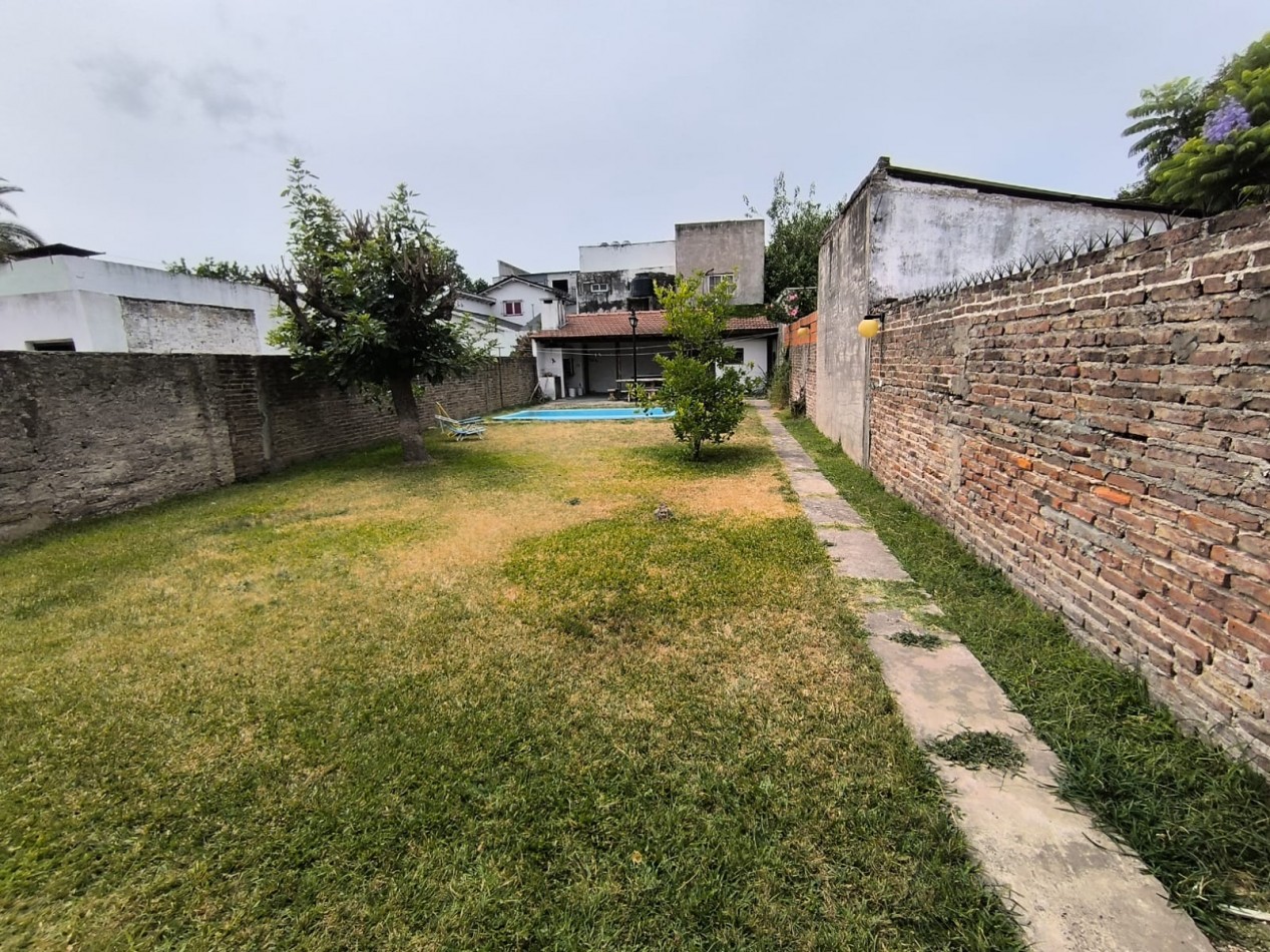 VENTA CASA 4 AMBIENTES CON PARQUE Y PILETA MUÑIZ APTO CREDITO