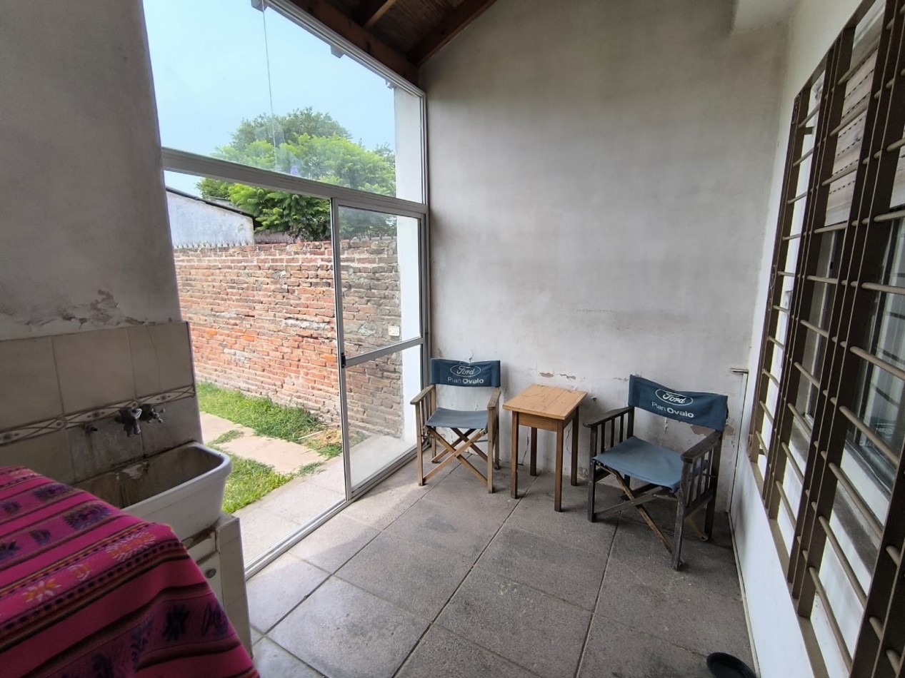 VENTA CASA 4 AMBIENTES CON PARQUE Y PILETA MUÑIZ APTO CREDITO