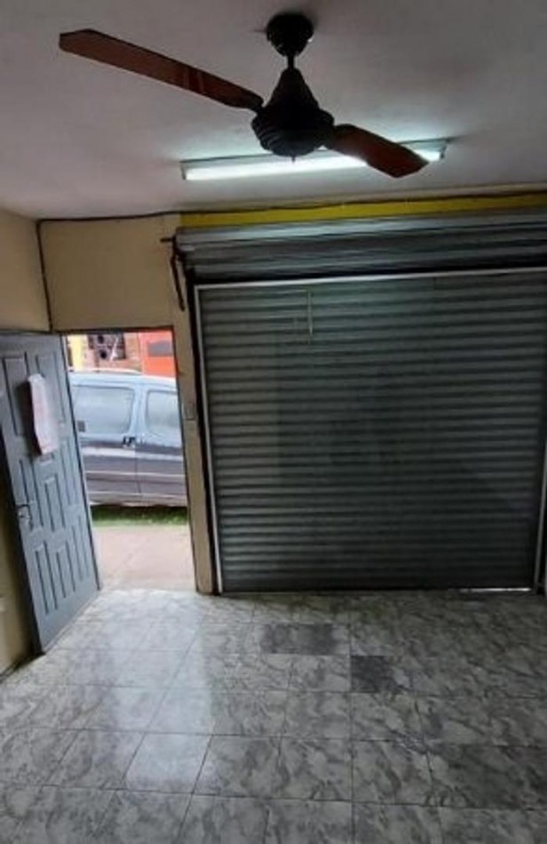 VENTA CASA 3 AMBIENTES CON PATIO Y PILETA BELLA VISTA