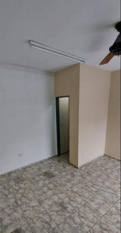 VENTA CASA 3 AMBIENTES CON PATIO Y PILETA BELLA VISTA