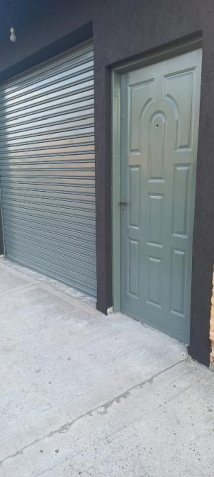 VENTA CASA 3 AMBIENTES CON PATIO Y PILETA BELLA VISTA