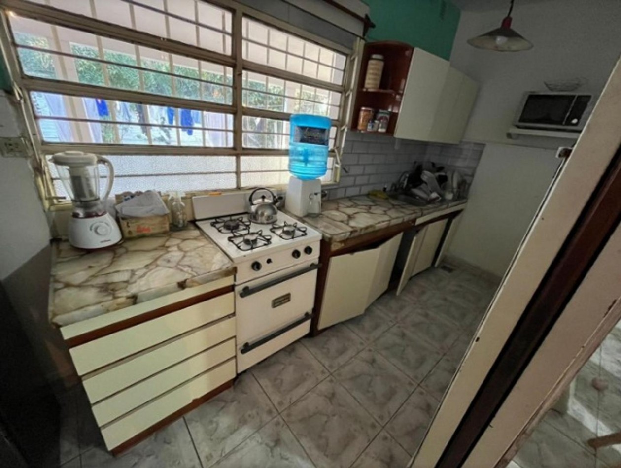 VENTA CASA 3 AMBIENTES CON ENTRADA DE AUTO APTO CREDITO