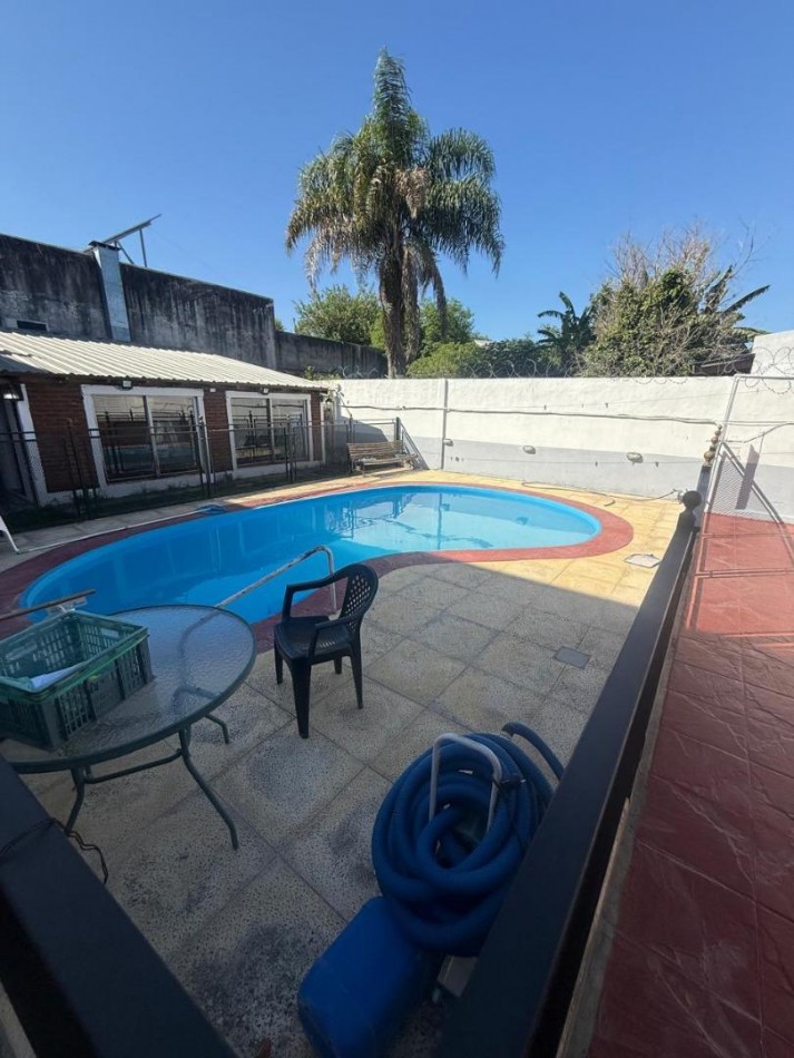 VENTA CASA 3 AMBIENTES CON PILETA Y QUINCHO SAN MIGUEL 