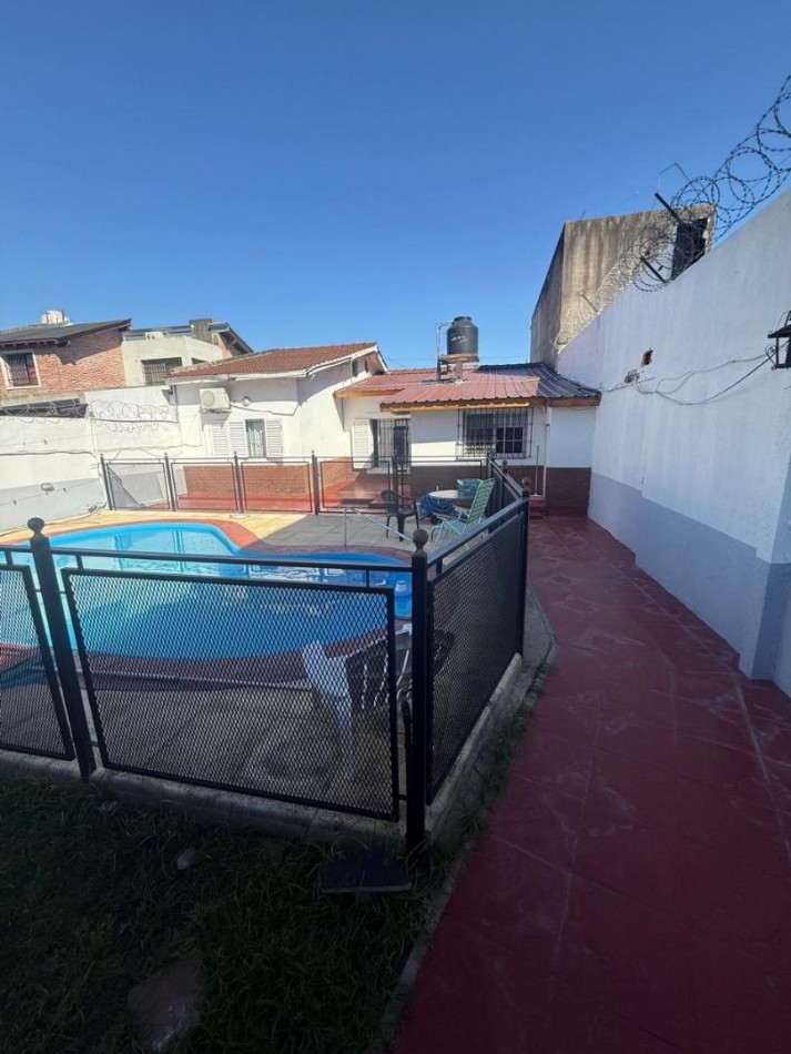 VENTA CASA 3 AMBIENTES CON PILETA Y QUINCHO SAN MIGUEL 
