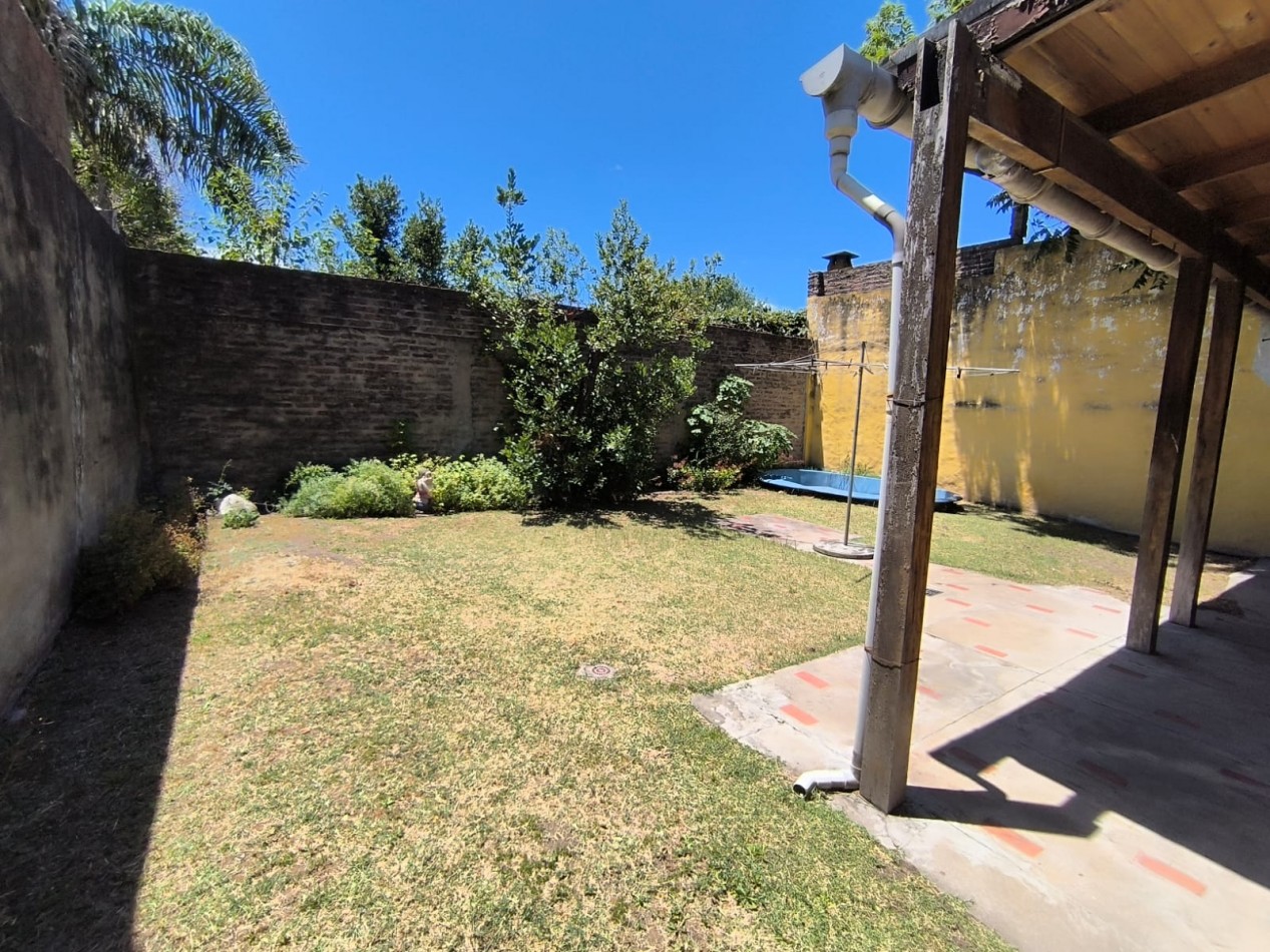 VENTA CASA 3 AMBIENTES CON PATIO CENTRO LOS POLVORINES