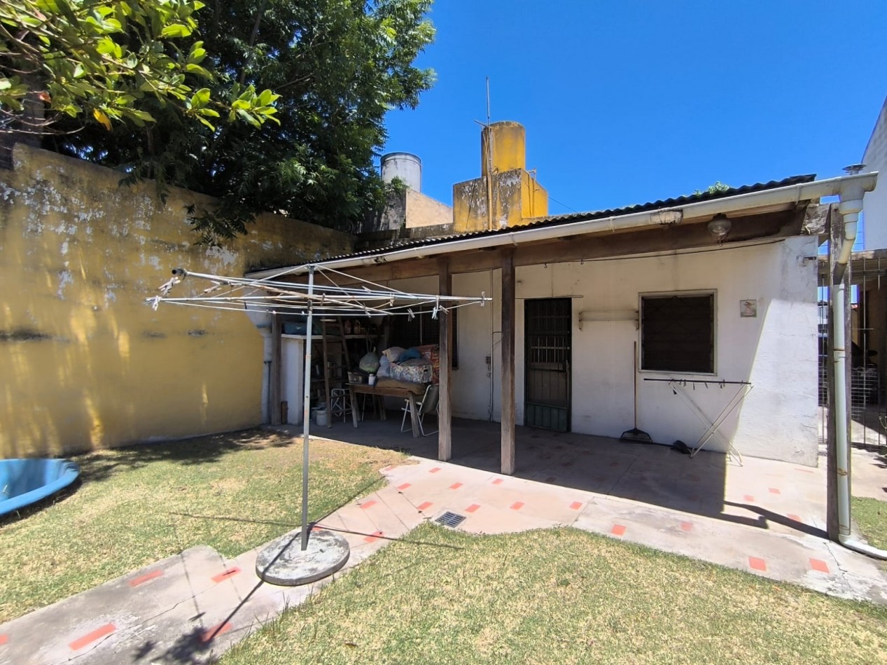 VENTA CASA 3 AMBIENTES CON PATIO CENTRO LOS POLVORINES