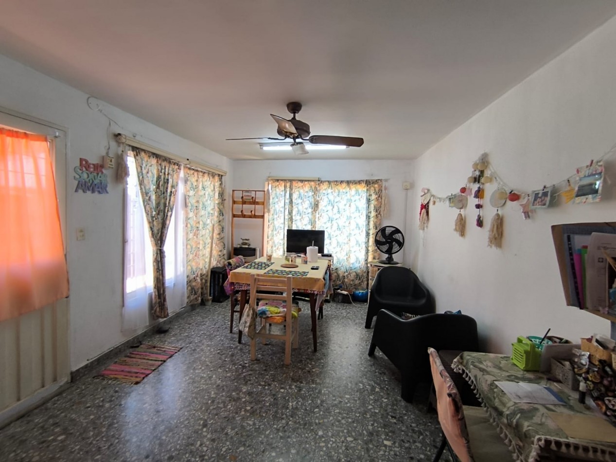 VENTA CASA 3 AMBIENTES CON ENTRADA DE AUTO PATIO PARRILLA