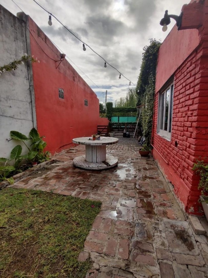 VENTA CASA 4 AMBIENTES CON LOCAL BELLA VISTA