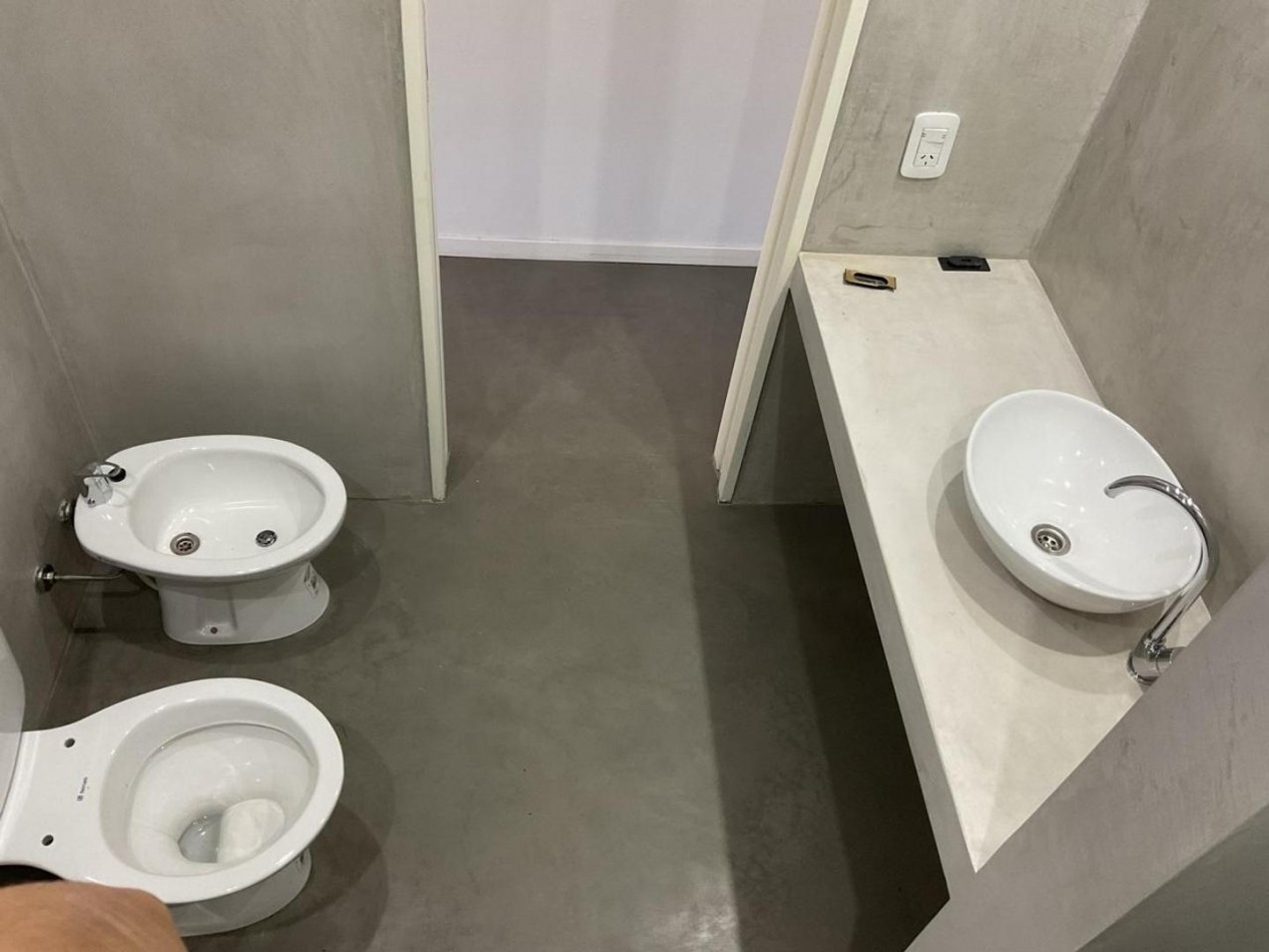 VENTA DEPARTAMENTO 2 AMBIENTES AMPLIO CON PATIO Y ENTRADA DE AUTO SAN MIGUEL A ESTRENAR