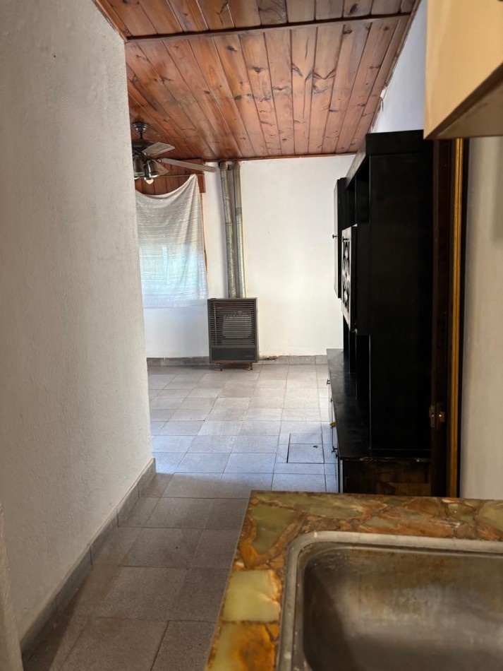 VENTA CASA DE 3 AMBIENTES CON GARAGE LOS POLVORINES