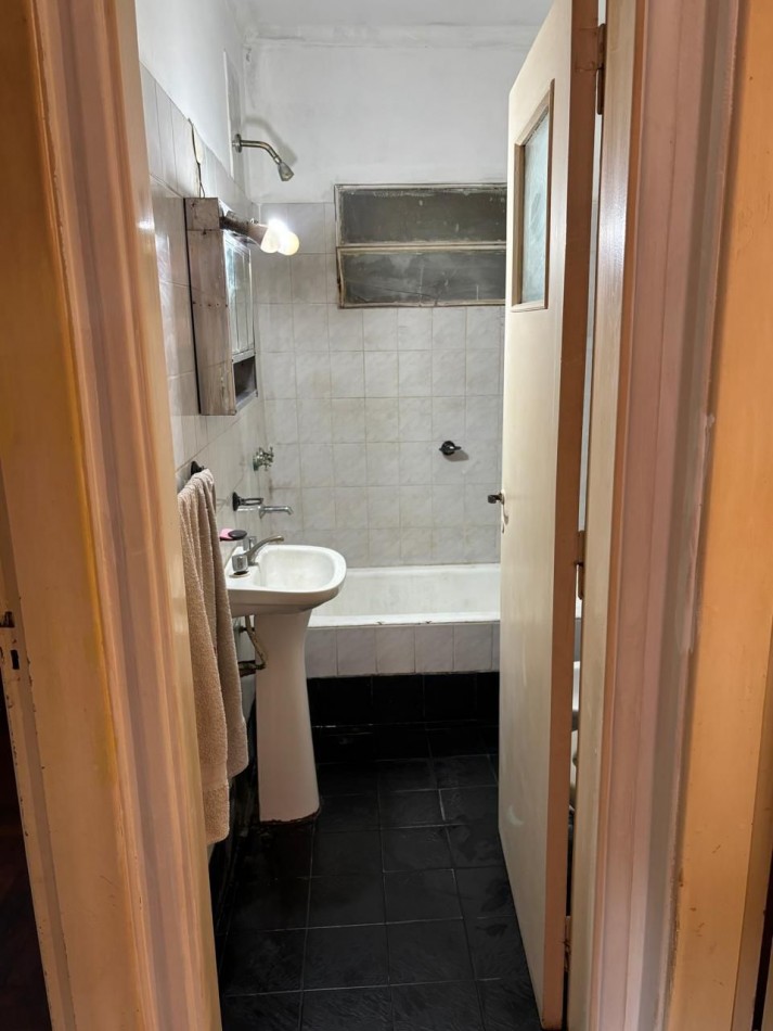 VENTA CASA DE 3 AMBIENTES CON GARAGE LOS POLVORINES