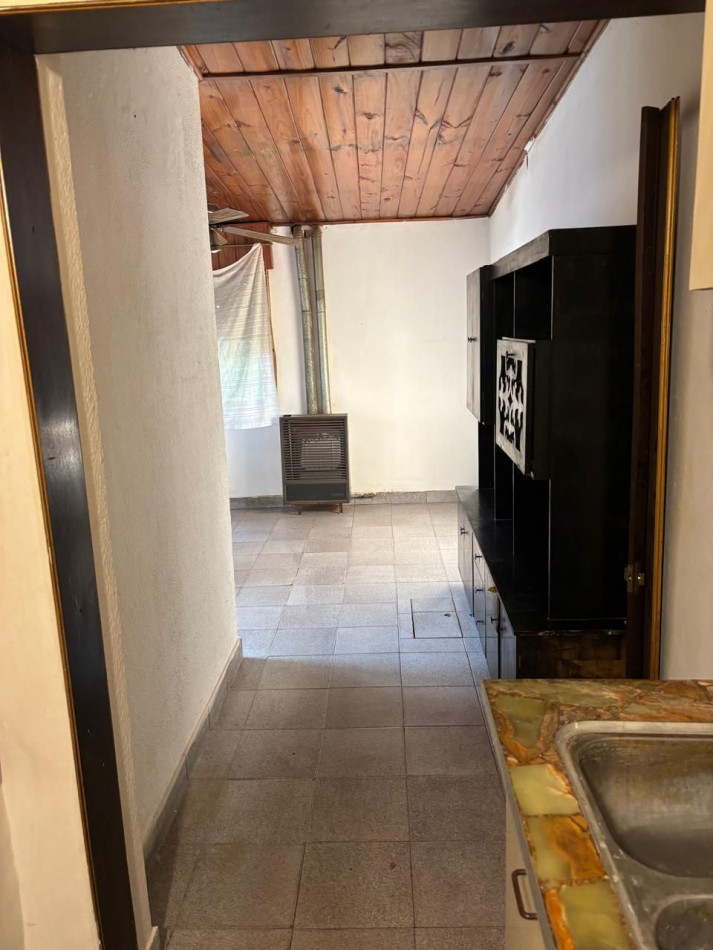 VENTA CASA DE 3 AMBIENTES CON GARAGE LOS POLVORINES