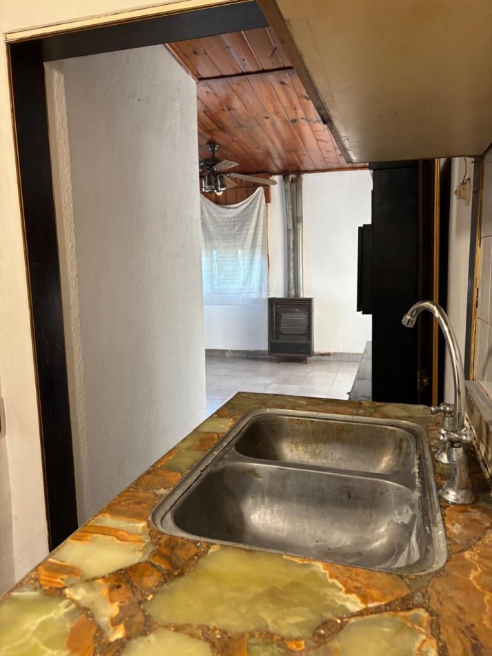 VENTA CASA DE 3 AMBIENTES CON GARAGE LOS POLVORINES