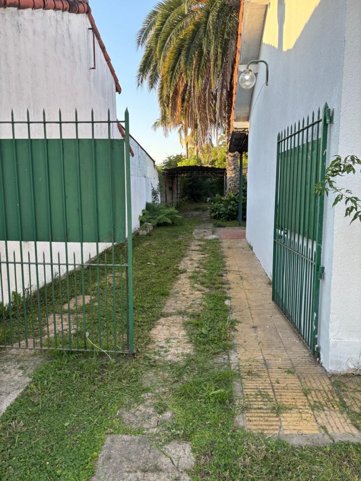VENTA CASA DE 3 AMBIENTES CON GARAGE LOS POLVORINES