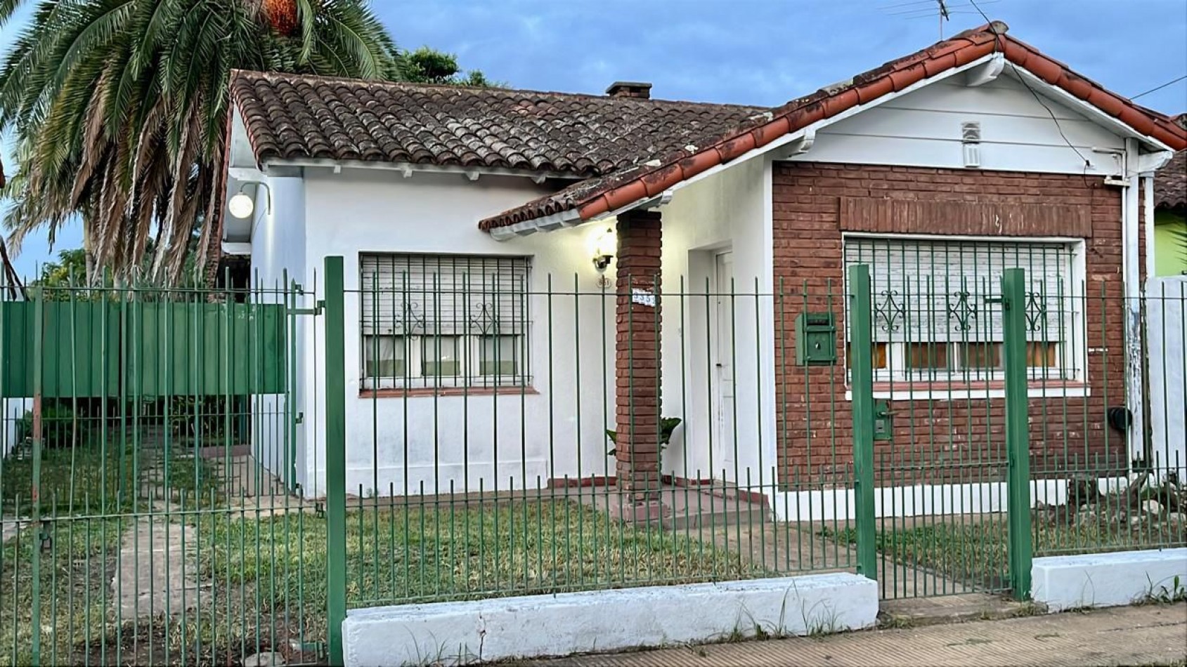 VENTA CASA DE 3 AMBIENTES CON GARAGE LOS POLVORINES