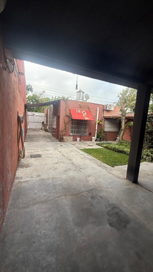 VENTA CASA 3 AMBIENTE CON PATIO Y COCHERA VILLA DE MAYO