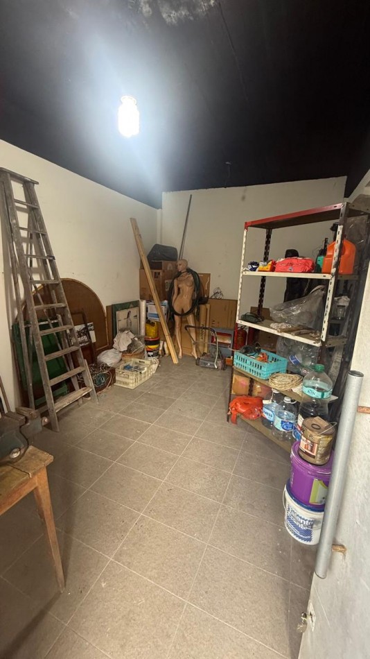 VENTA CASA 3 AMBIENTE CON PATIO Y COCHERA VILLA DE MAYO