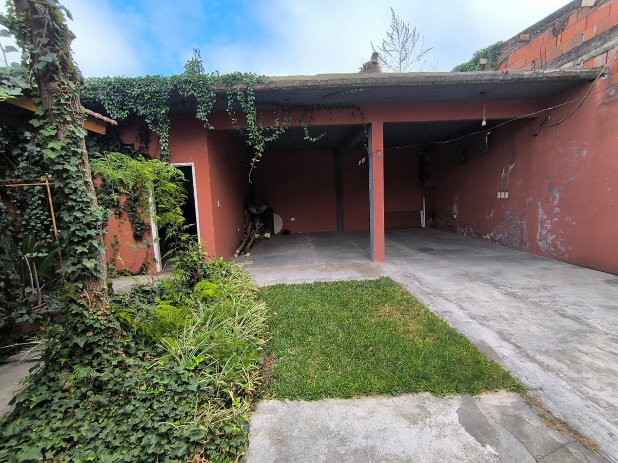 VENTA CASA 3 AMBIENTE CON PATIO Y COCHERA VILLA DE MAYO