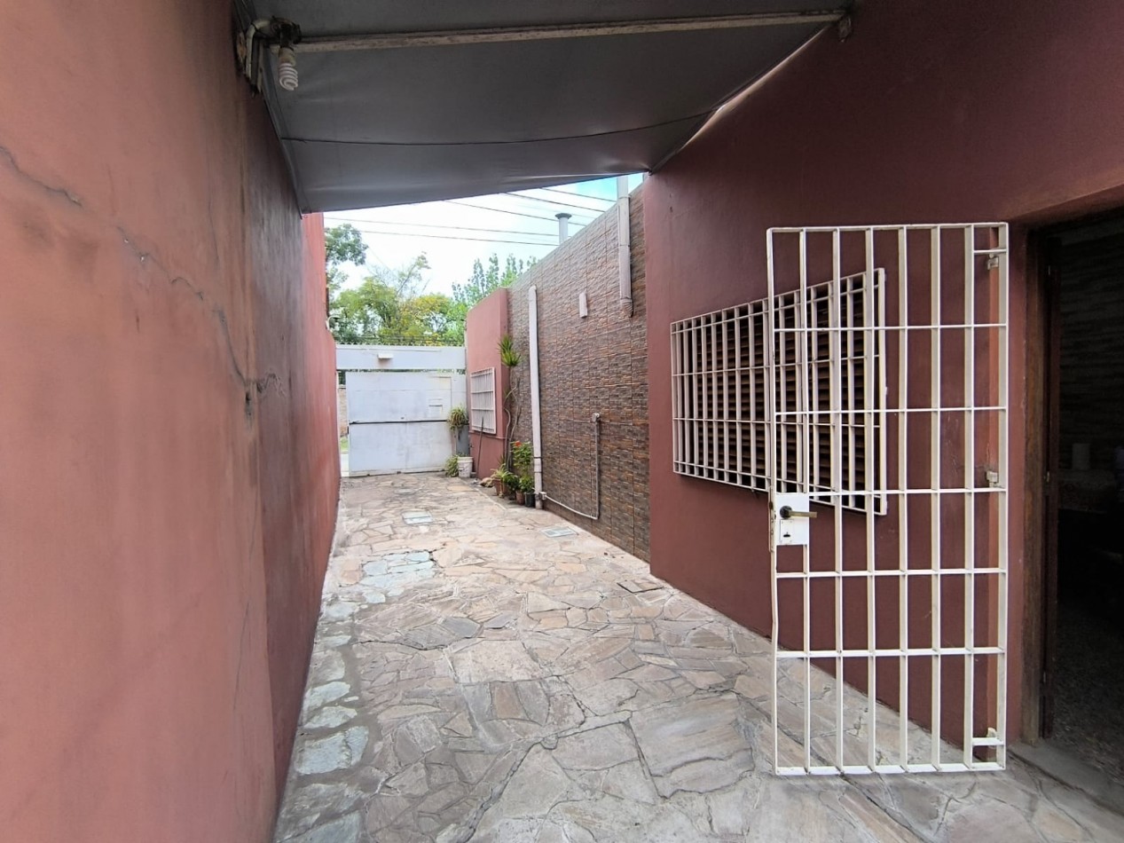 VENTA CASA 3 AMBIENTE CON PATIO Y COCHERA VILLA DE MAYO