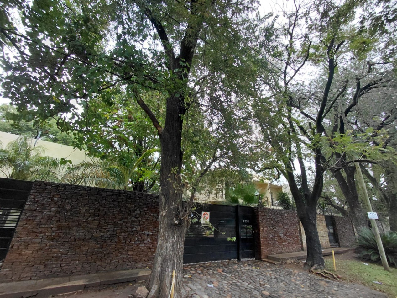 Dpto 3 ambientes en Complejo Cerrado en la calle Irigoin y Dorrego 