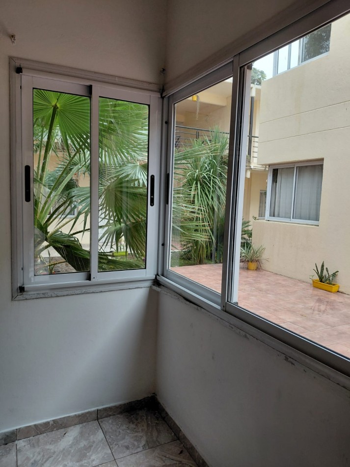 Dpto 3 ambientes en Complejo Cerrado en la calle Irigoin y Dorrego 