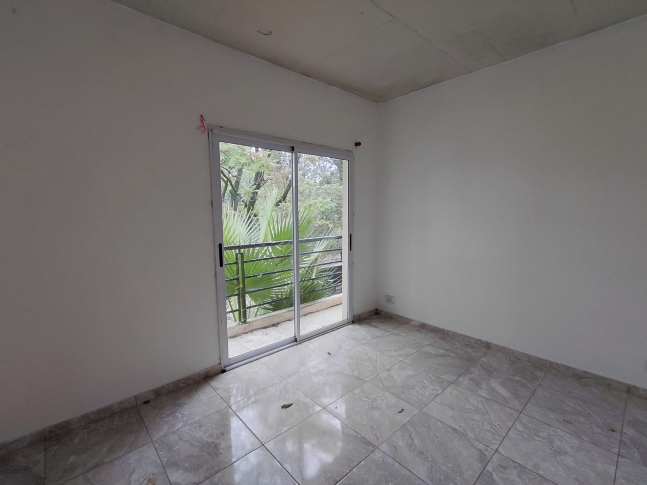 Dpto 3 ambientes en Complejo Cerrado en la calle Irigoin y Dorrego 