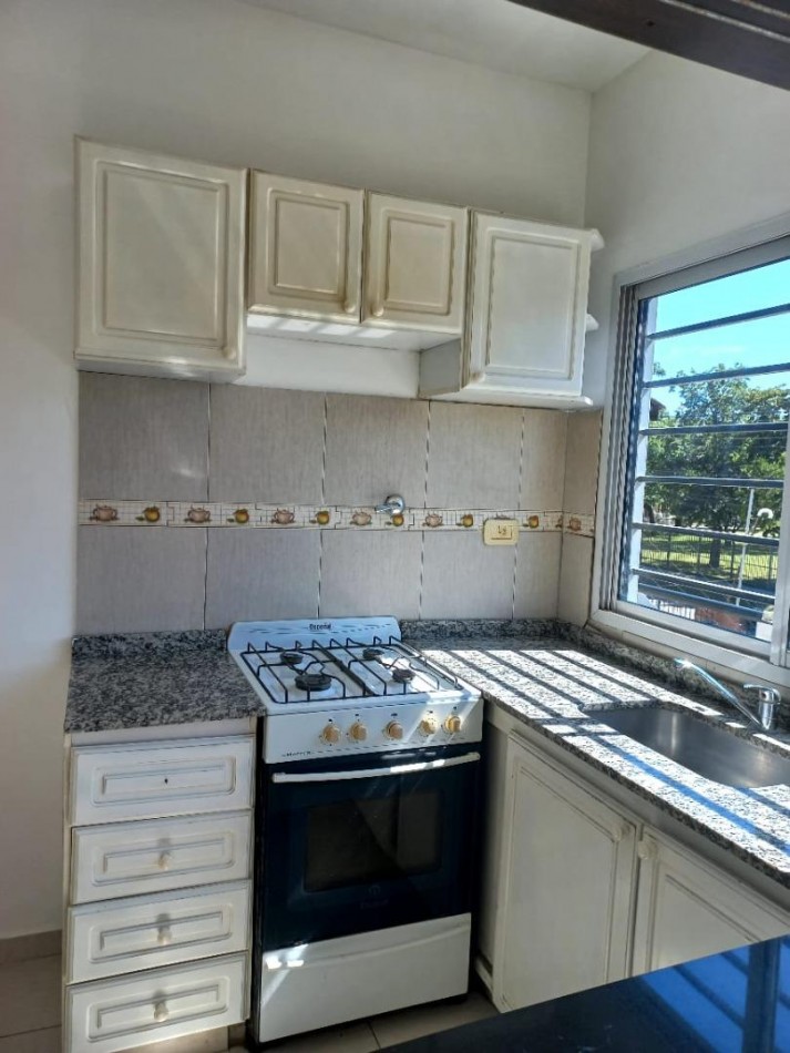 ALQUILER DEPARTAMENTO DOS AMBIENTES CON COCHERA