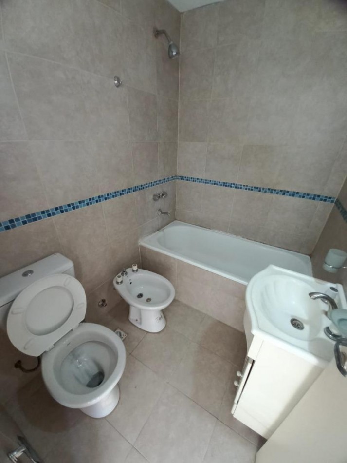 ALQUILER DEPARTAMENTO DOS AMBIENTES CON COCHERA