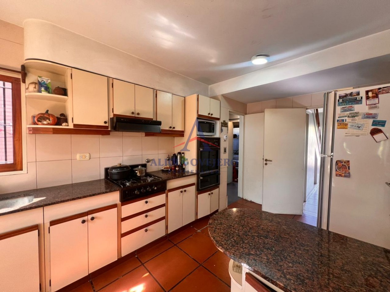 VENTA CASA  6 AMB  c/PILETA y QUINCHO - MUÑIZ  - SAN MIGUEL