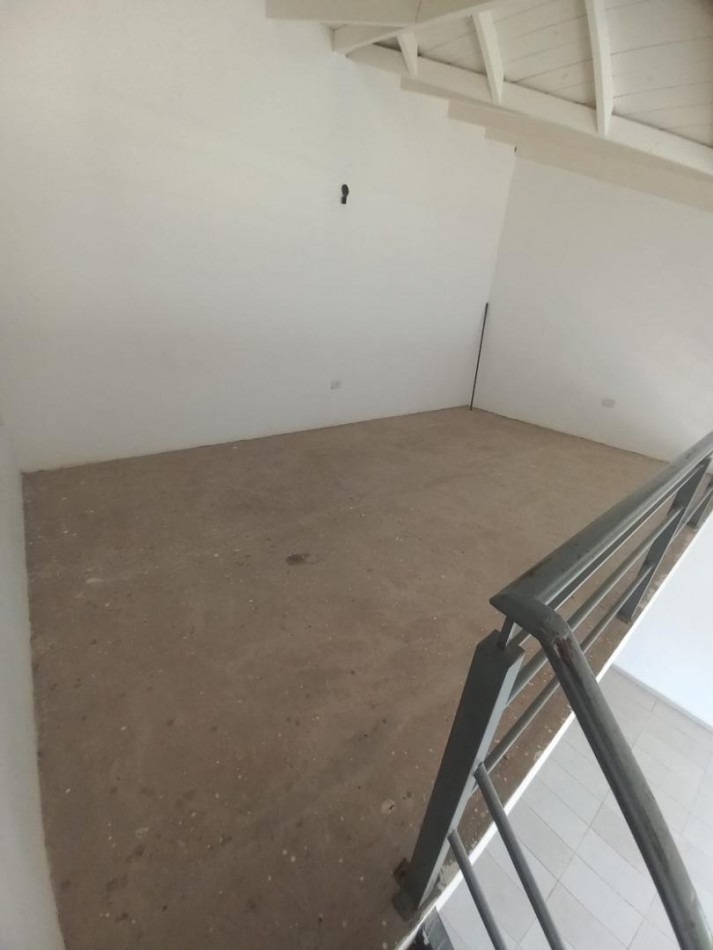 VENTA DEPARTAMENTO 2 AMBIENTES AMPLIO SAN MIGUEL