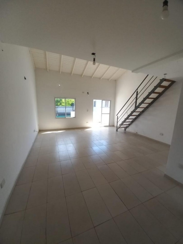 VENTA DEPARTAMENTO 2 AMBIENTES AMPLIO SAN MIGUEL