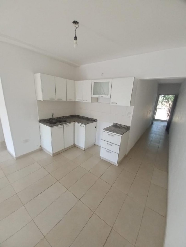 VENTA DEPARTAMENTO 2 AMBIENTES AMPLIO SAN MIGUEL