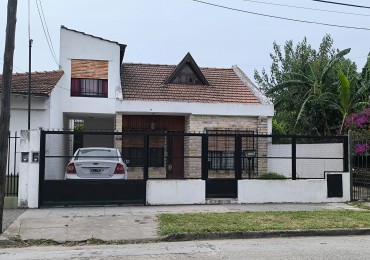 VENTA CASA 4 AMBIENTES CON PARQUE Y PILETA MUÑIZ APTO CREDITO
