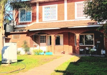 VENTA CASA 4 AMBIENTES CON LOCAL BELLA VISTA